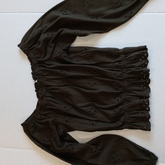 H&M medium olive green blouse - Picture 3 of 9